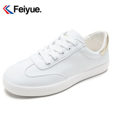 Load image into Gallery viewer, Stylish White Sneaker